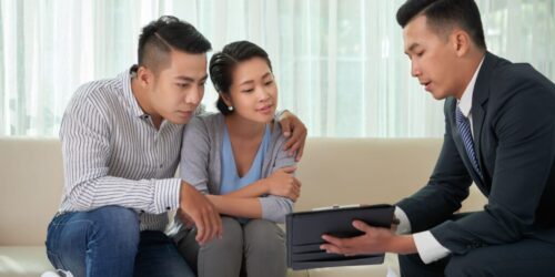 broker-showing-real-estate-object broker-showing-real-estate-object